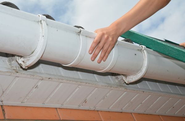 Cost of Gutter Reattachment in Danville